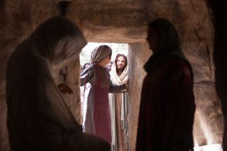 Jesus Raises Lazarus From the Dead